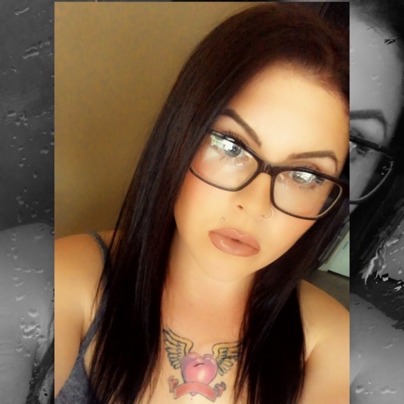 Meet your Posher, Shawna - Picture 1 of 1